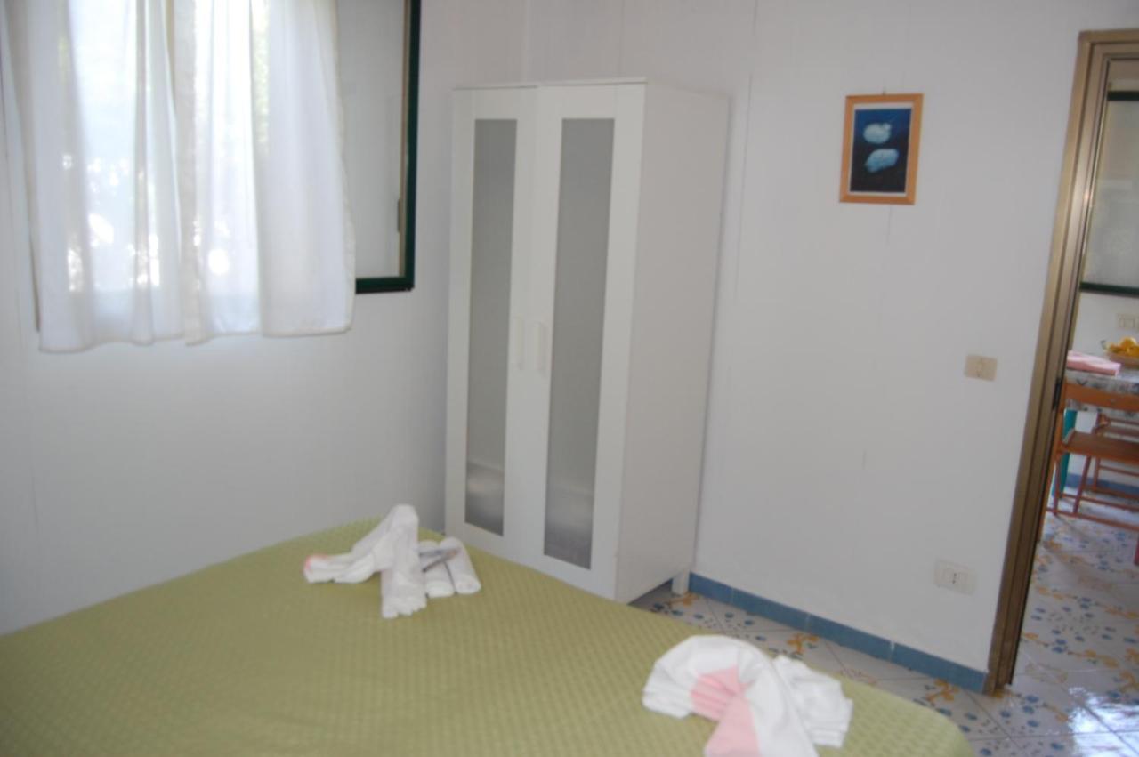Marina Del Cantone Chalet 纳拉诺 外观 照片