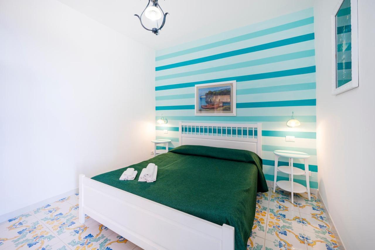 Marina Del Cantone Chalet 纳拉诺 外观 照片